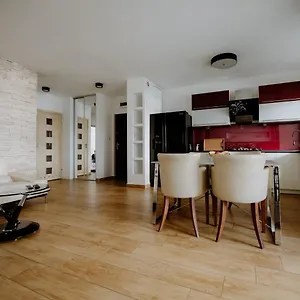 Apartament The Pearl Of Warsaw-subwaystop&free Parking, Warszawa