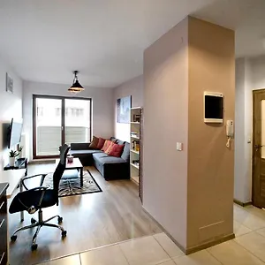 Apartament Airport Okecie Klobucka P&o Serviced, Warszawa